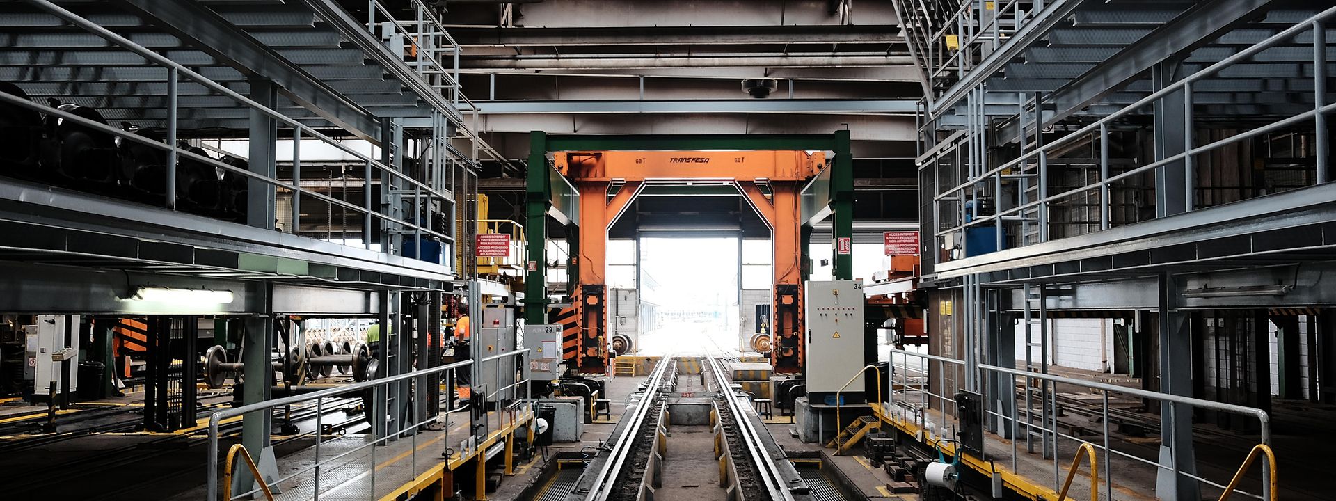 Interior of axle-changing facility 