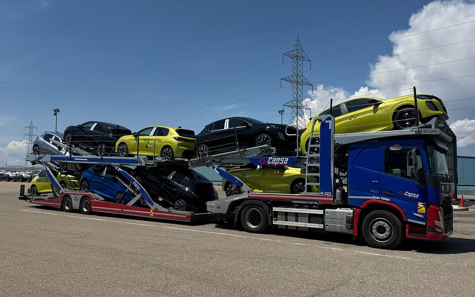 Camión portacoches carcado 